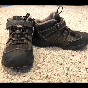 Kids keen hiking boots